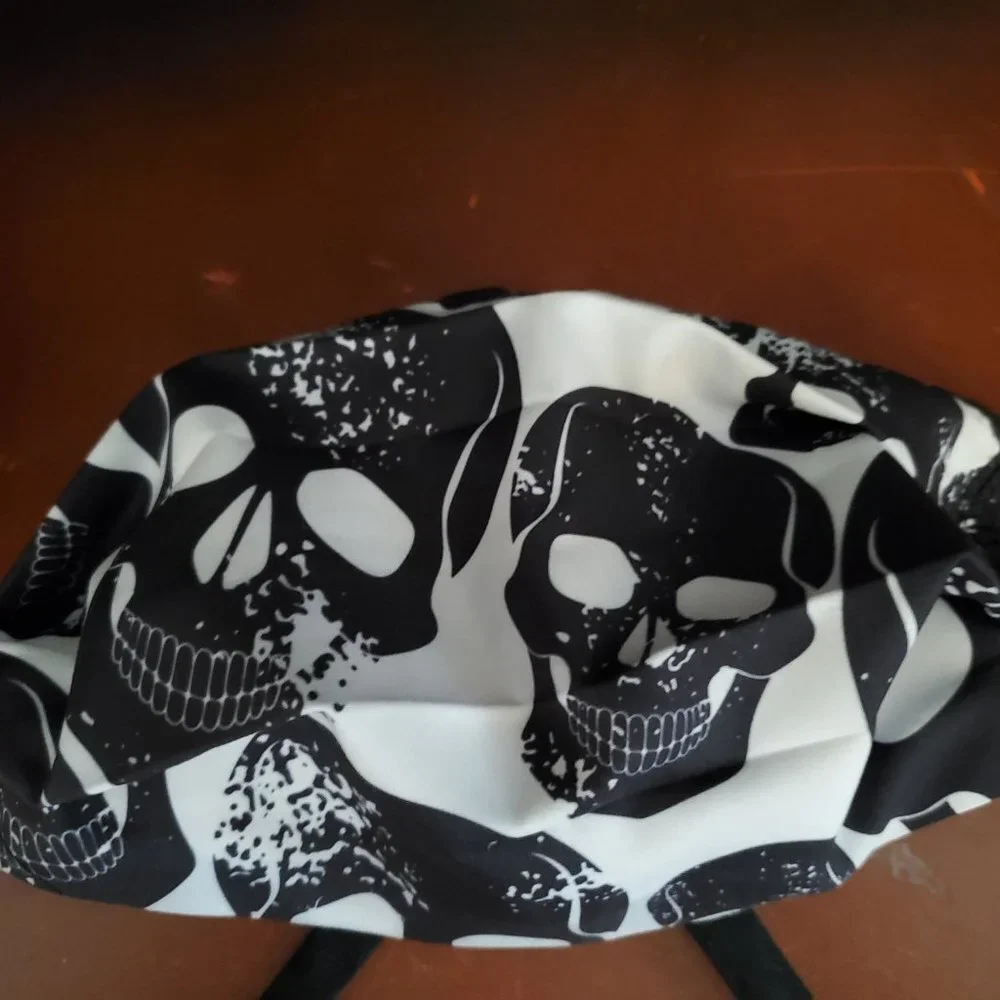 Black & White Face Mask with Filters Skulls